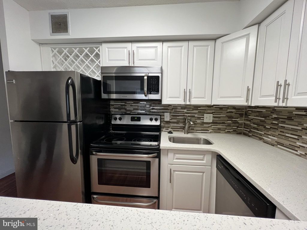 Photo of 1420 Locust Street #6H, PHILADELPHIA, PA 19102 (MLS # PAPH2576934)