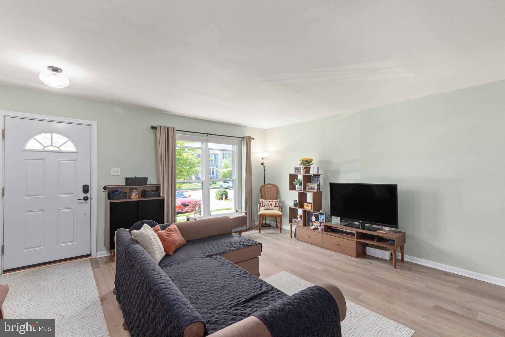 6 WINDERSAL LANE