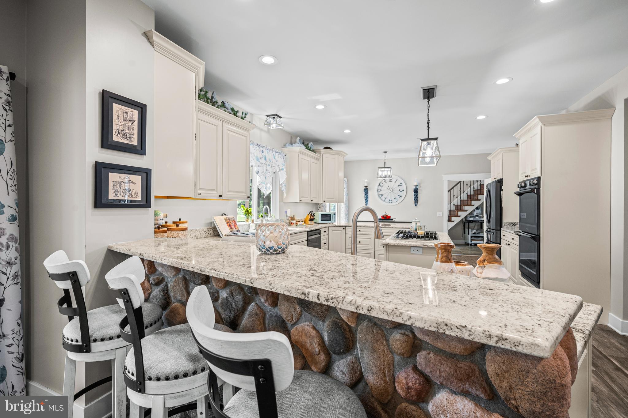 245 HARBOR LANE