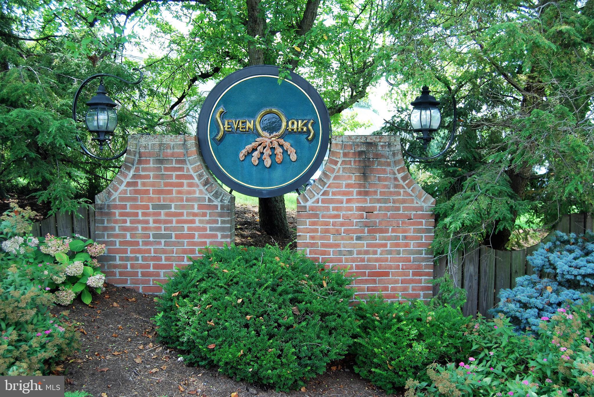 SEVEN OAKS - Residential