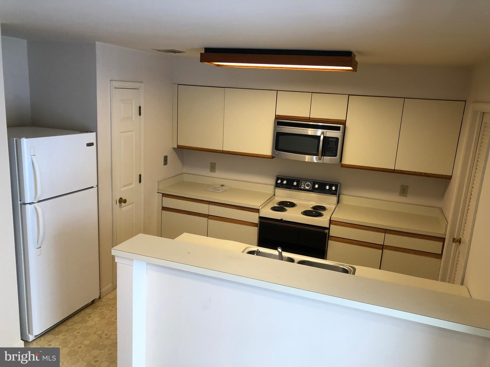 SEVEN OAKS - Residential