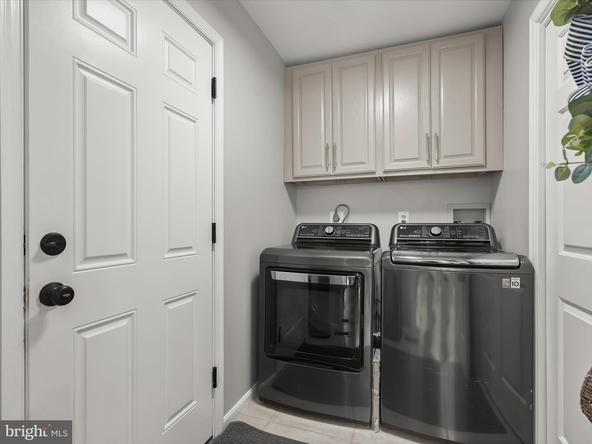 DORSEY HALL - Residential