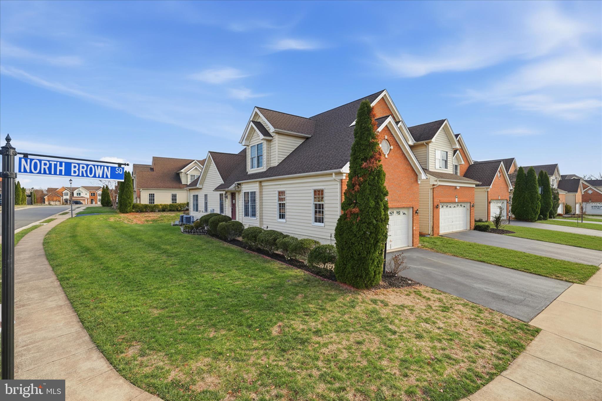 LOUDOUN VALLEY ESTATES 2 - Residential Lease