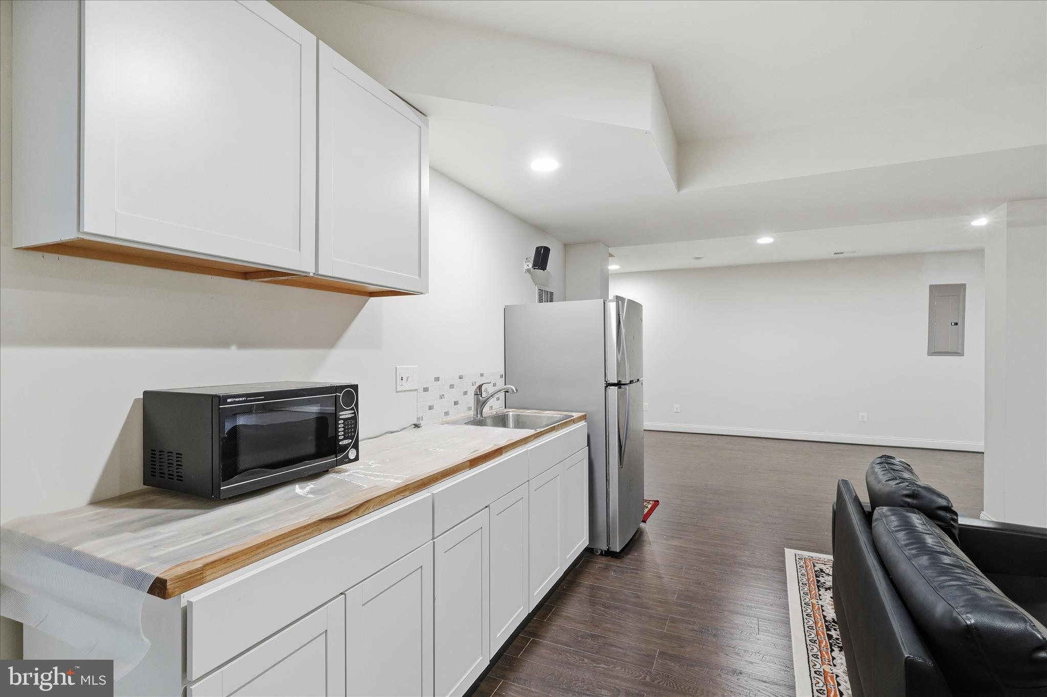 LOUDOUN VALLEY ESTATES 2 - Residential Lease