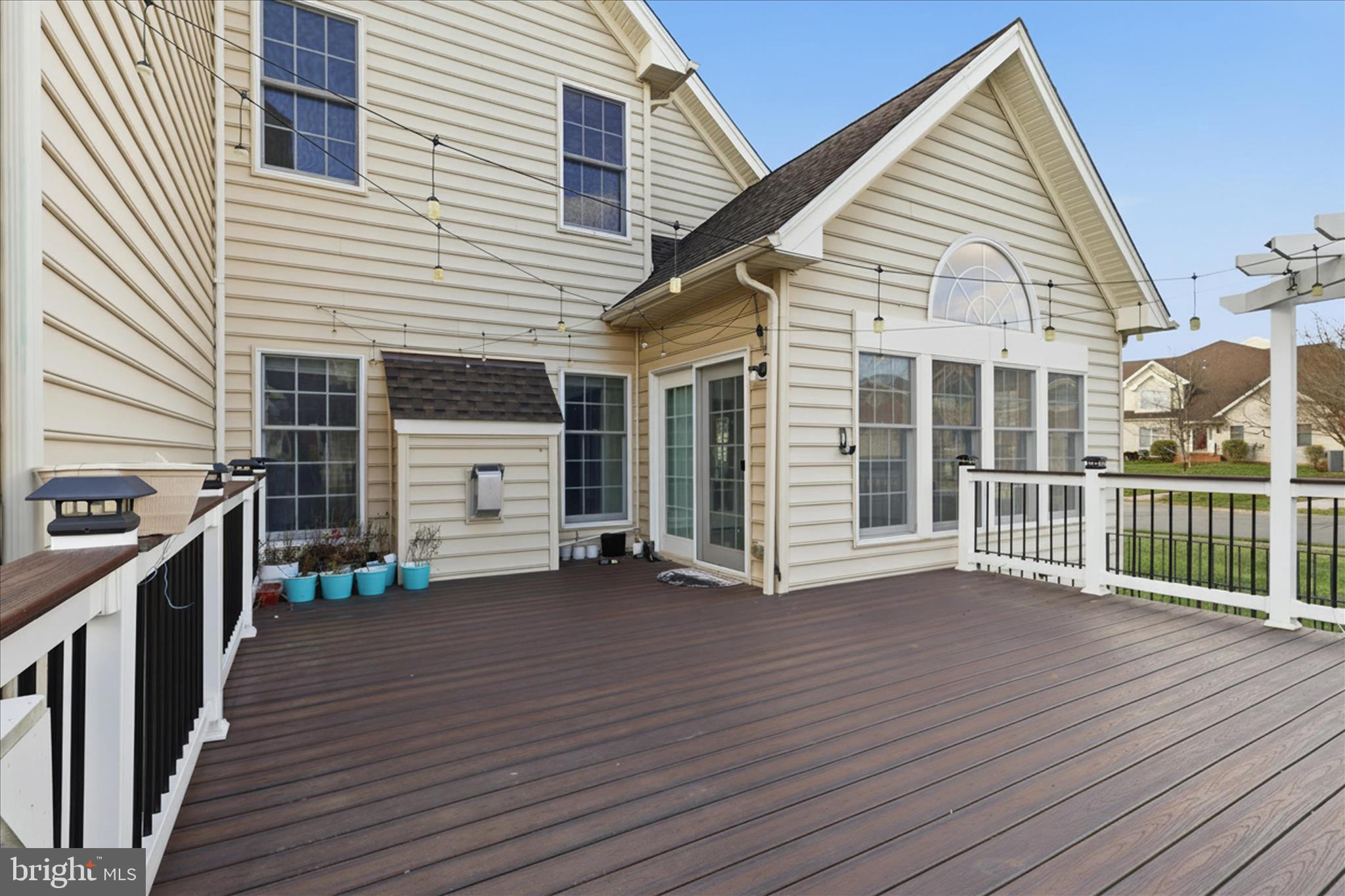 LOUDOUN VALLEY ESTATES 2 - Residential Lease