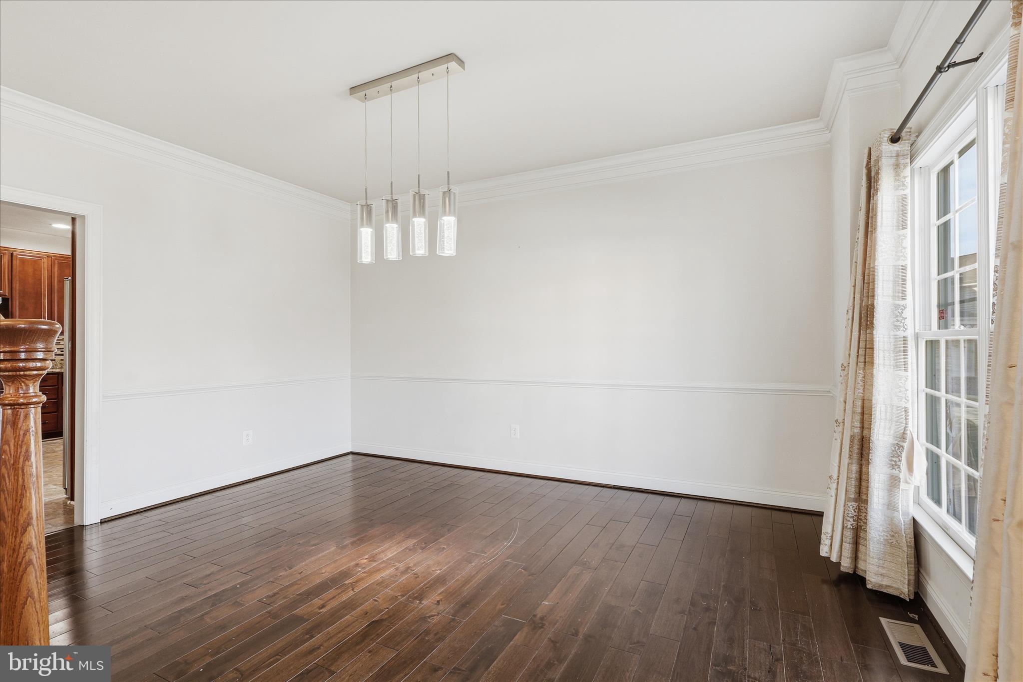 LOUDOUN VALLEY ESTATES 2 - Residential Lease