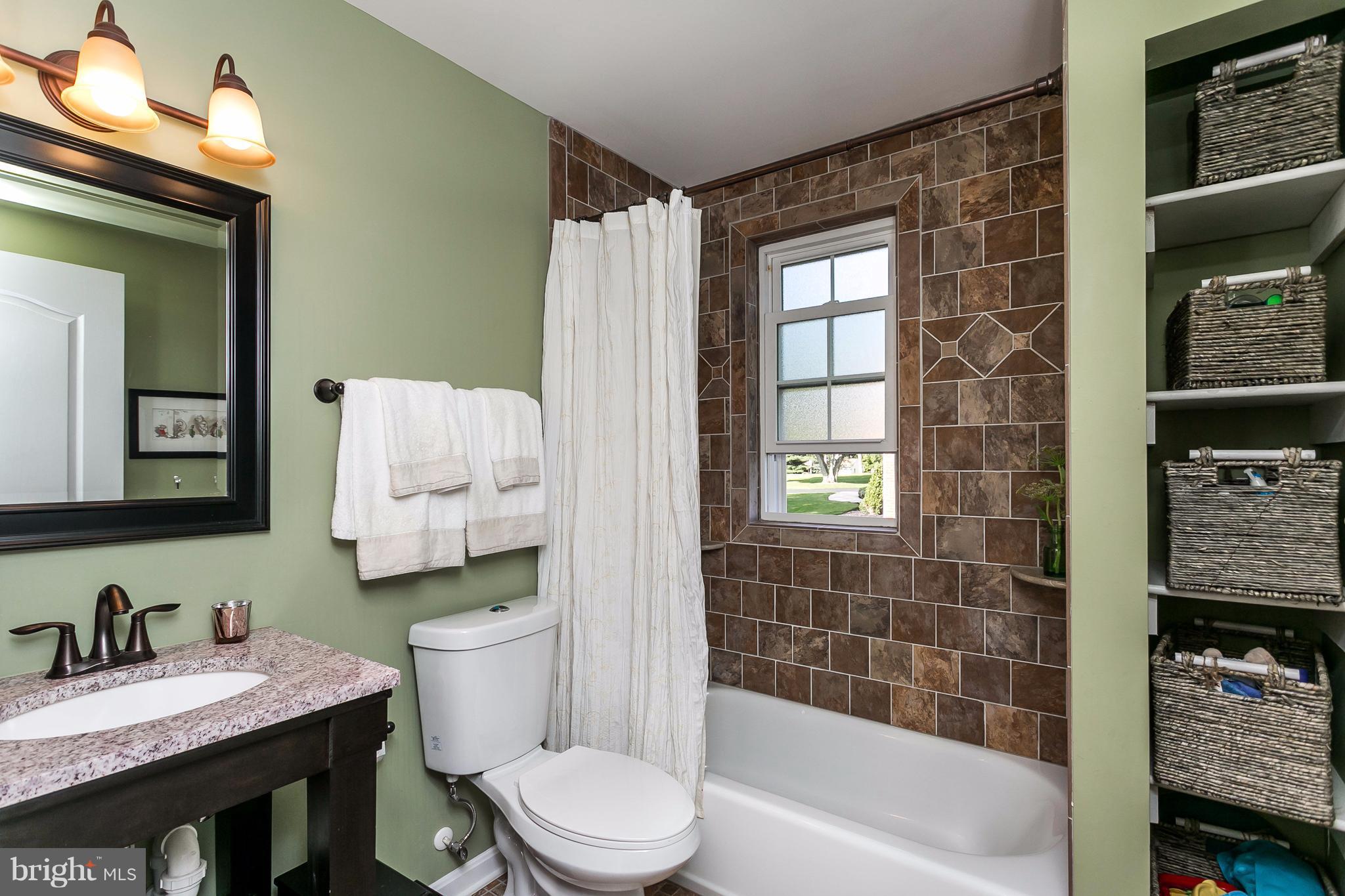 KINGSVILLE - Residential