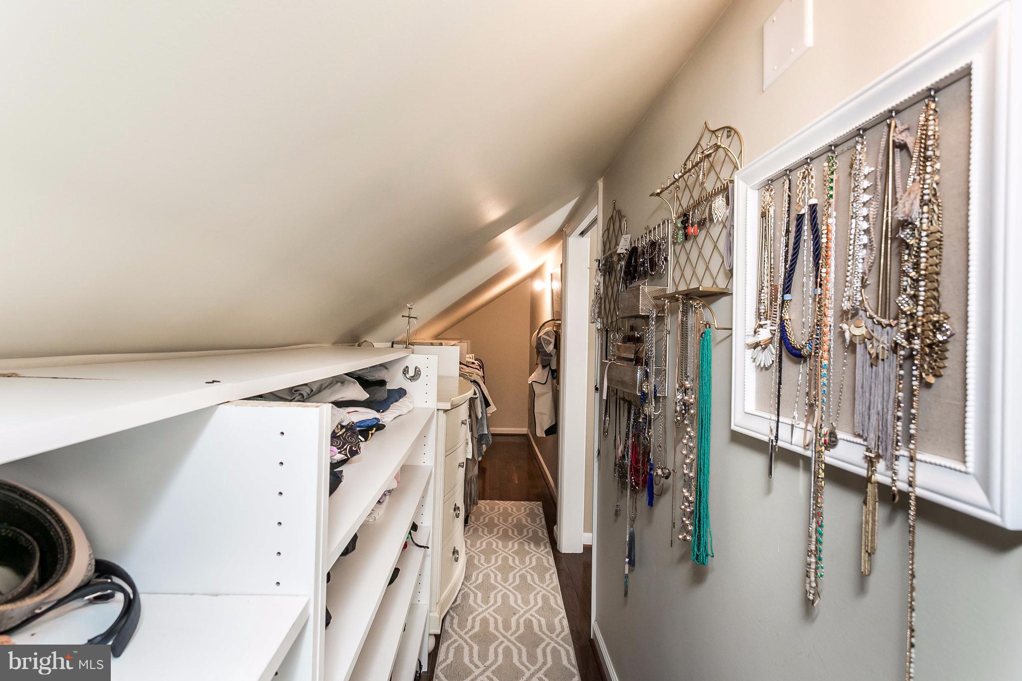 KINGSVILLE - Residential