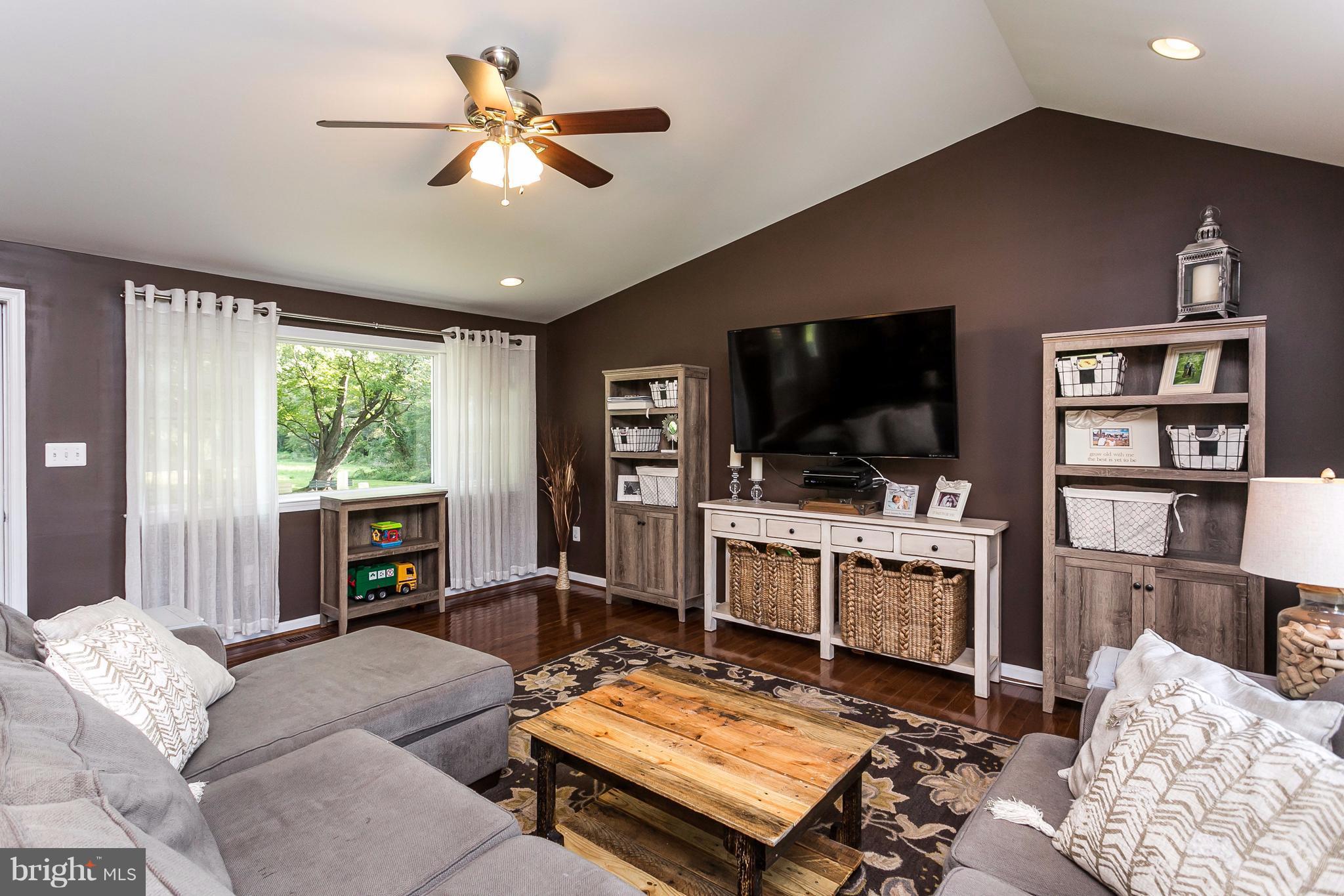 KINGSVILLE - Residential