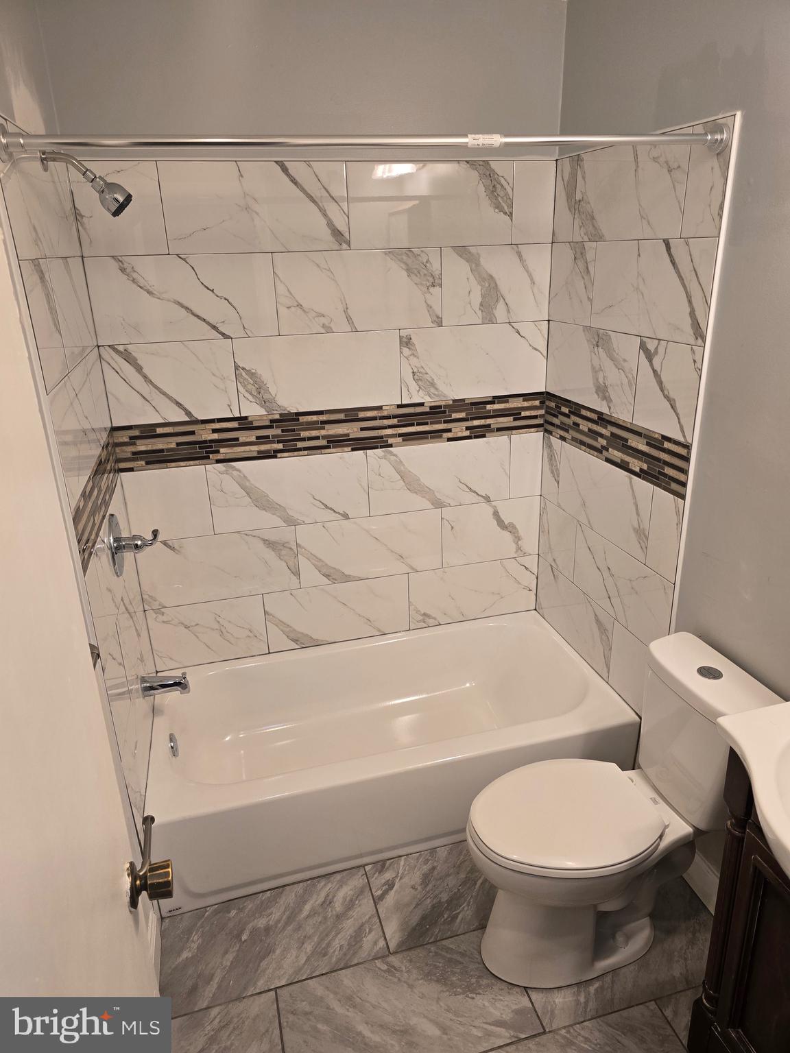 PRINCE PL AT NORTHAMPTOM - Residential Lease