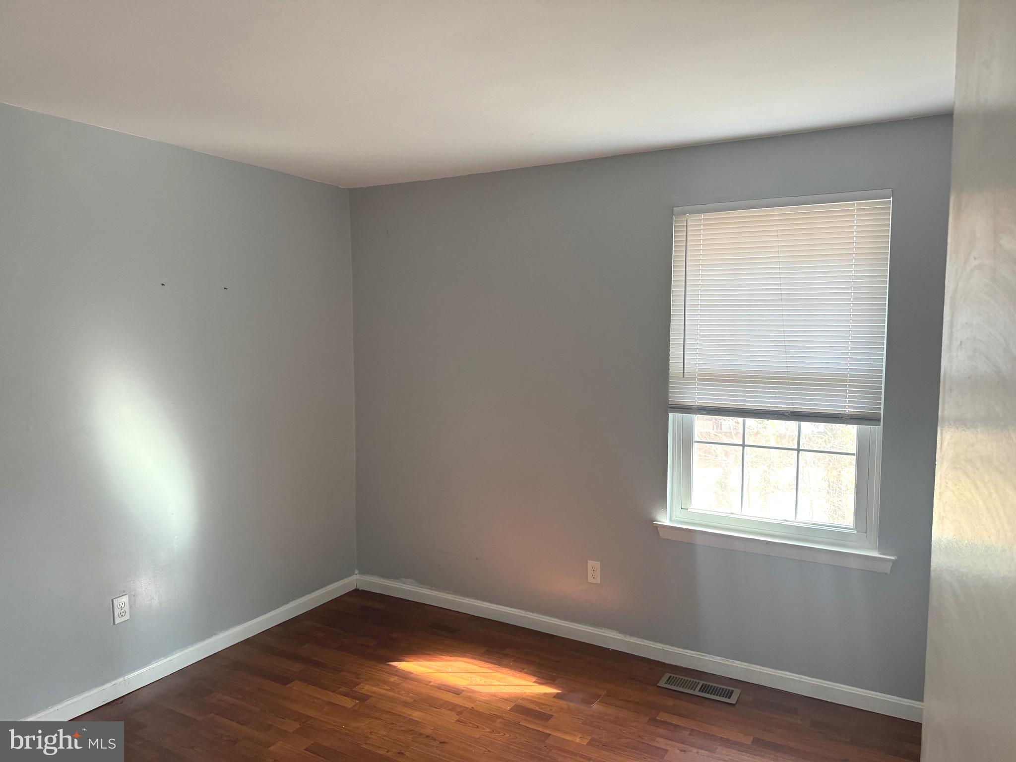 PRINCE PL AT NORTHAMPTOM - Residential Lease