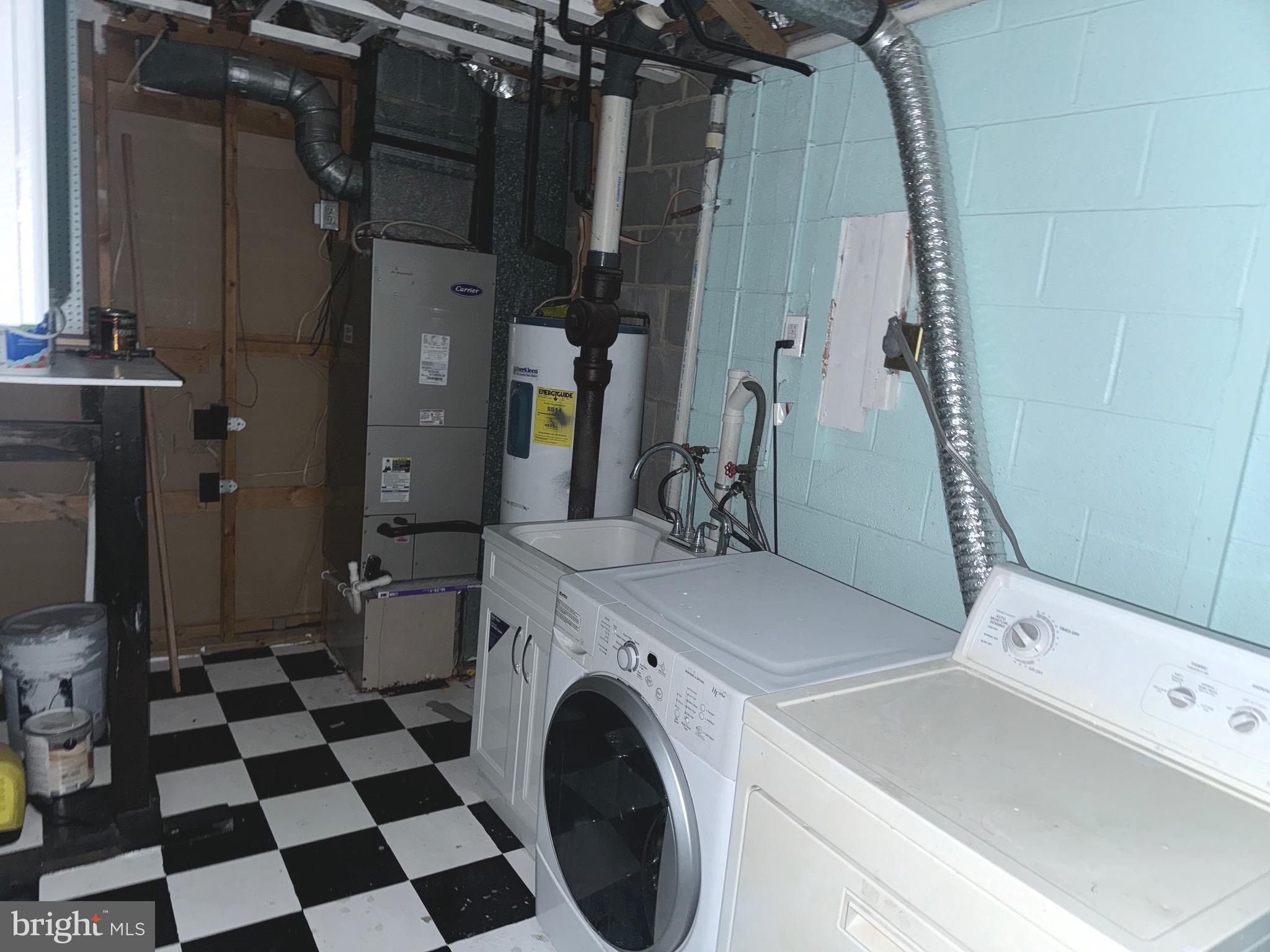 PRINCE PL AT NORTHAMPTOM - Residential Lease