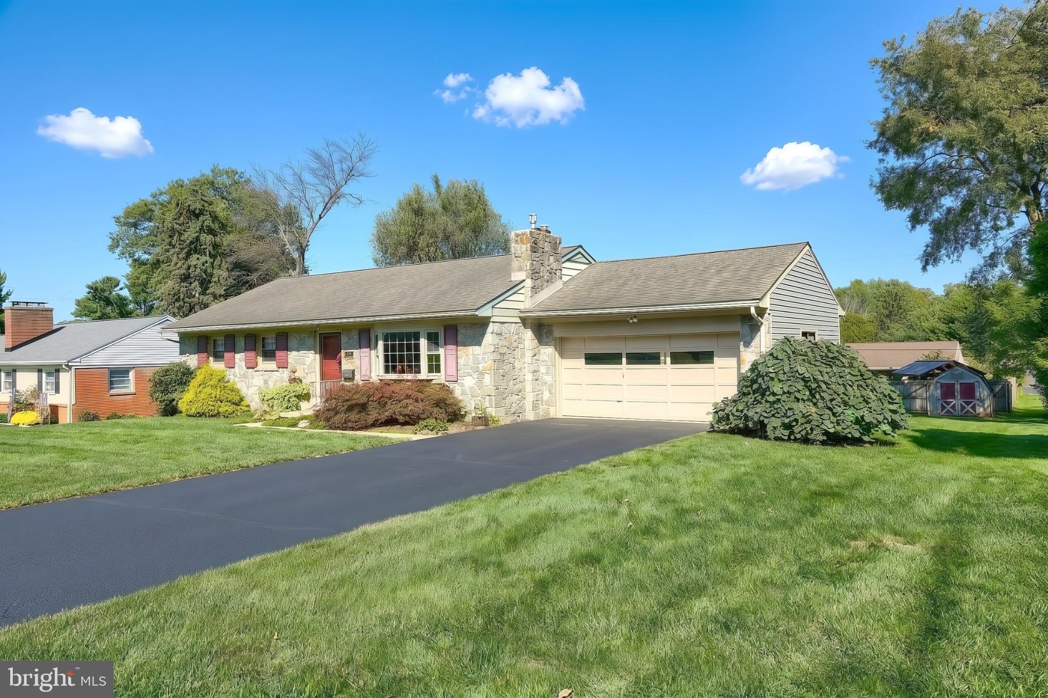 303 ROLLING TERRACE