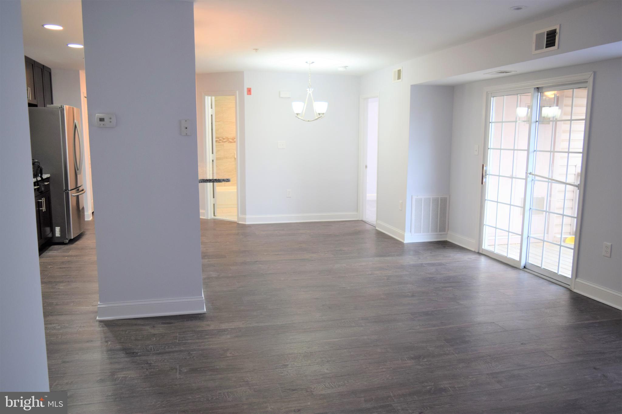 LAKE POINTE AT TOWN CENTER - Residential