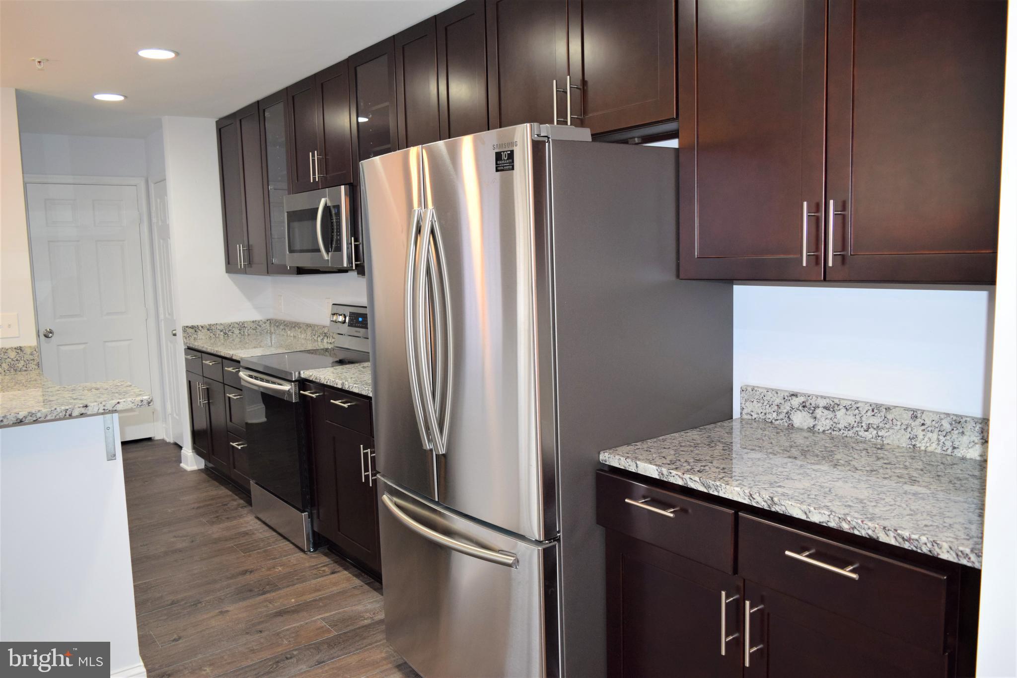 LAKE POINTE AT TOWN CENTER - Residential