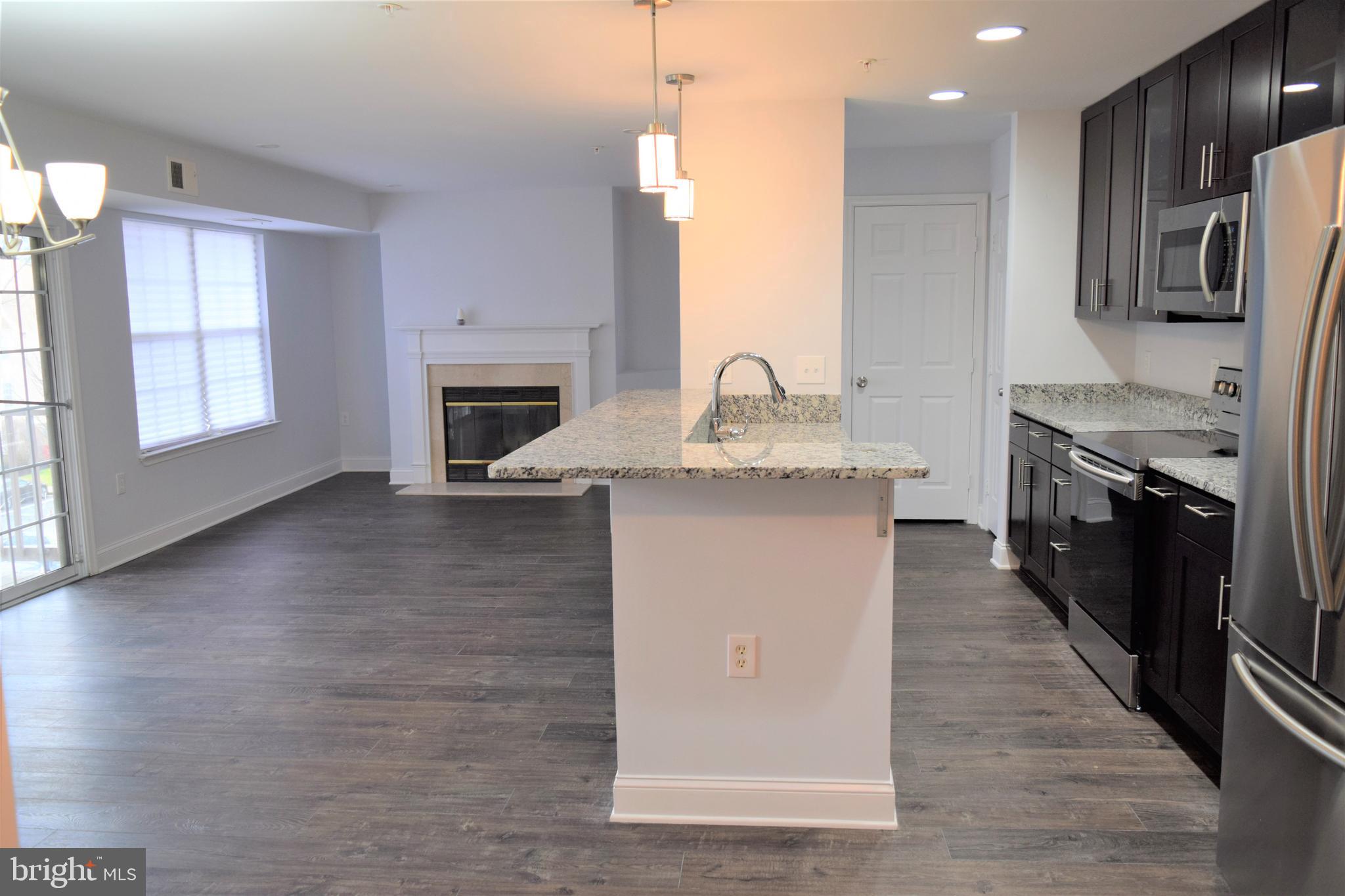 LAKE POINTE AT TOWN CENTER - Residential