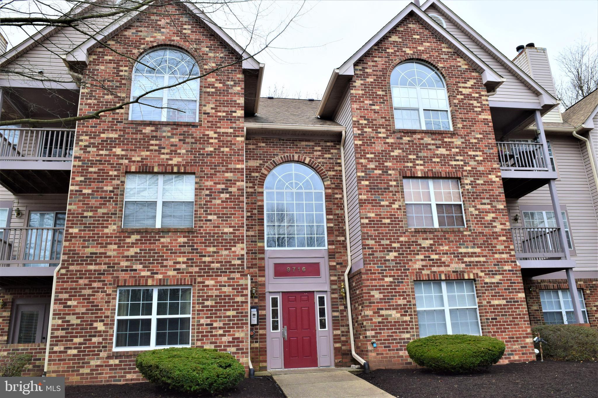 LAKE POINTE AT TOWN CENTER - Residential