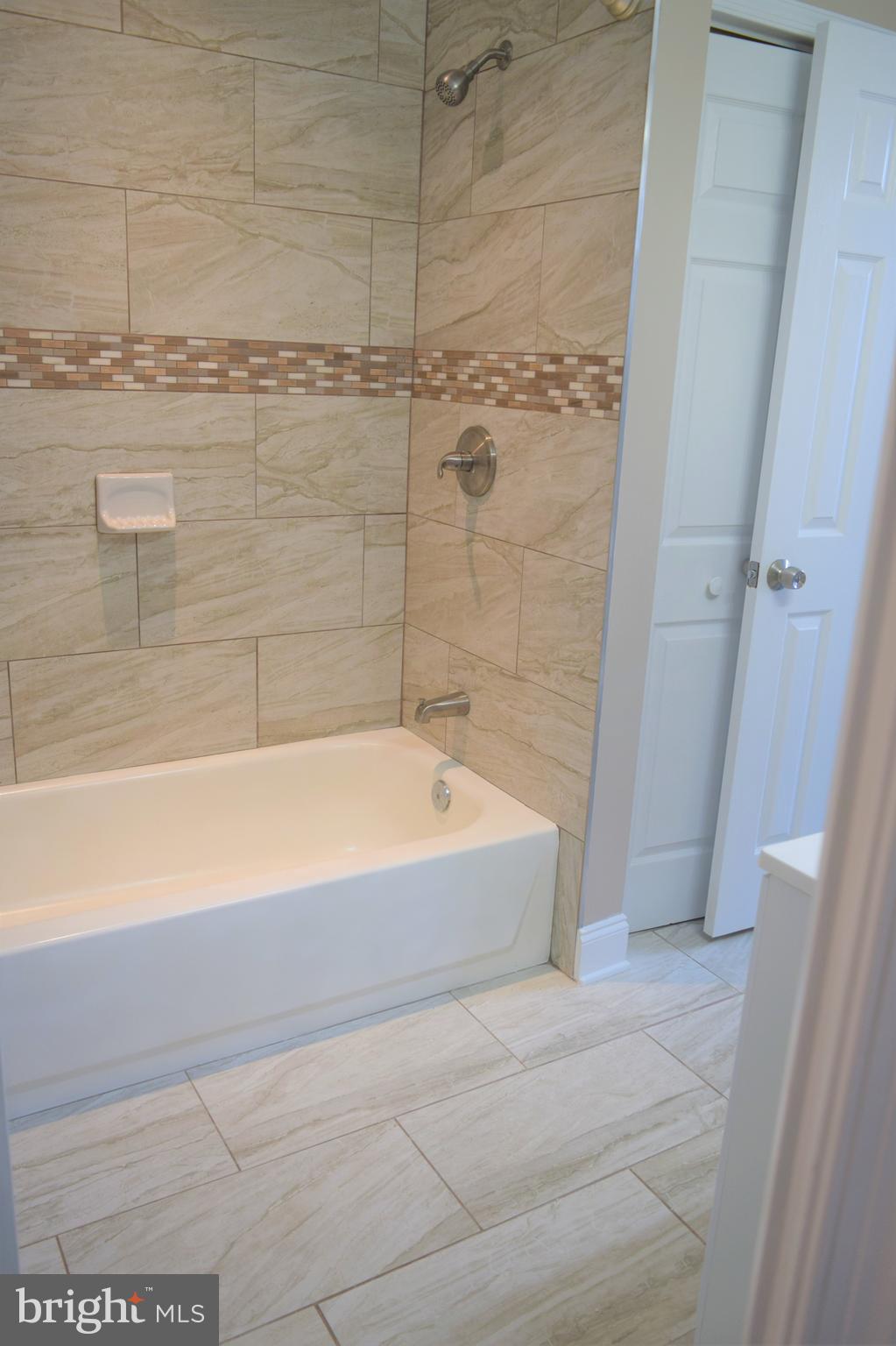 LAKE POINTE AT TOWN CENTER - Residential