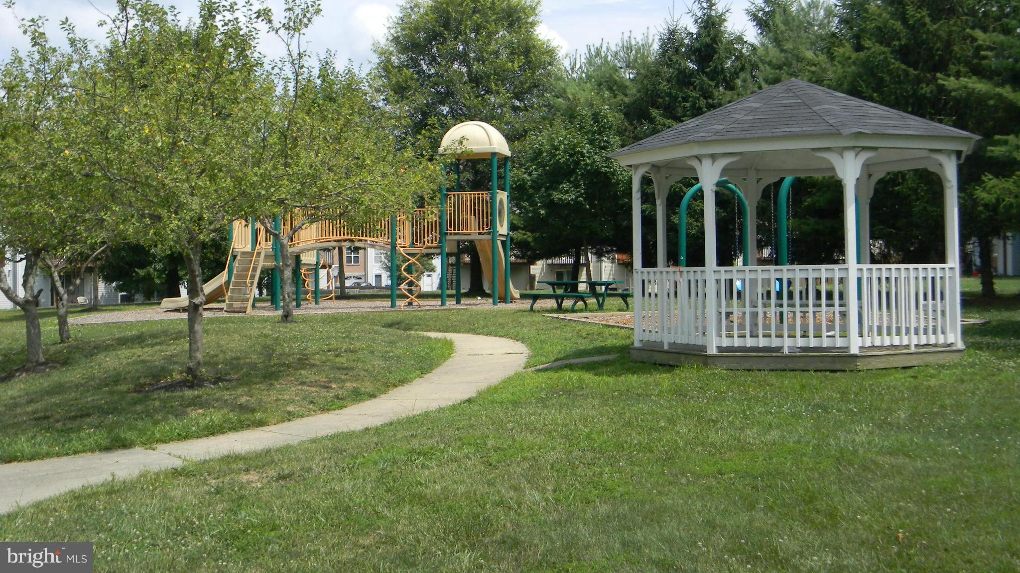 PERSIMMON CREEK - Residential