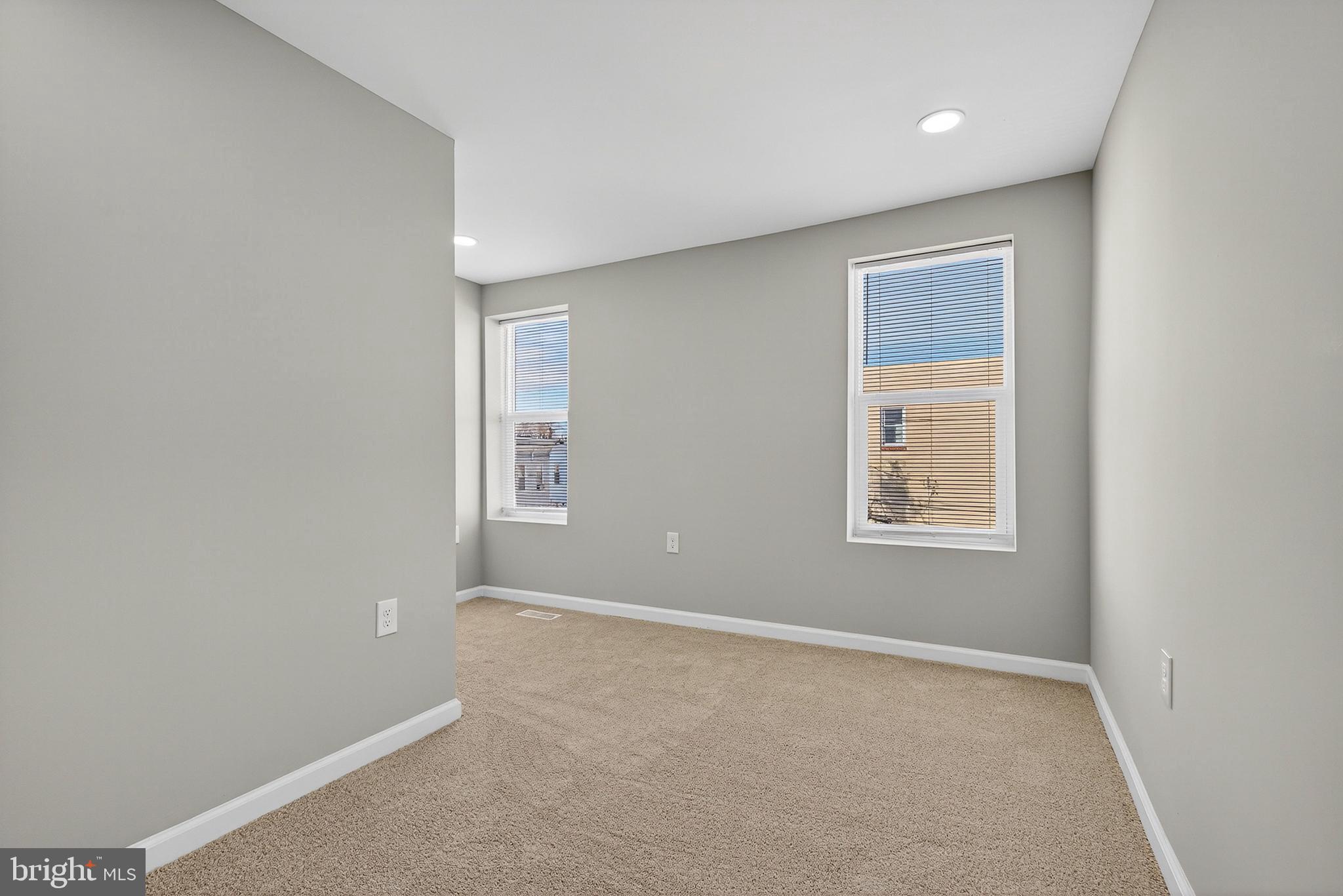 SANDTOWN-WINCHESTER - Residential