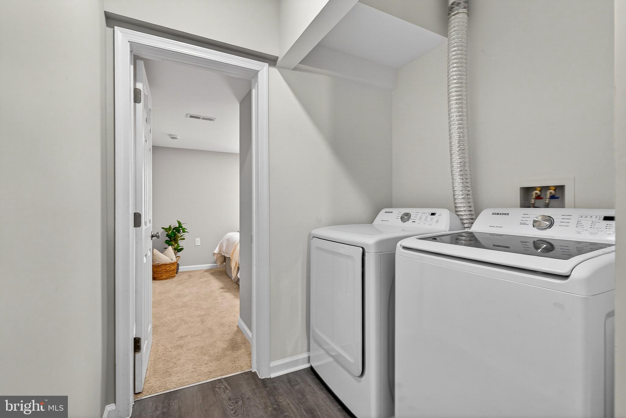 SANDTOWN-WINCHESTER - Residential