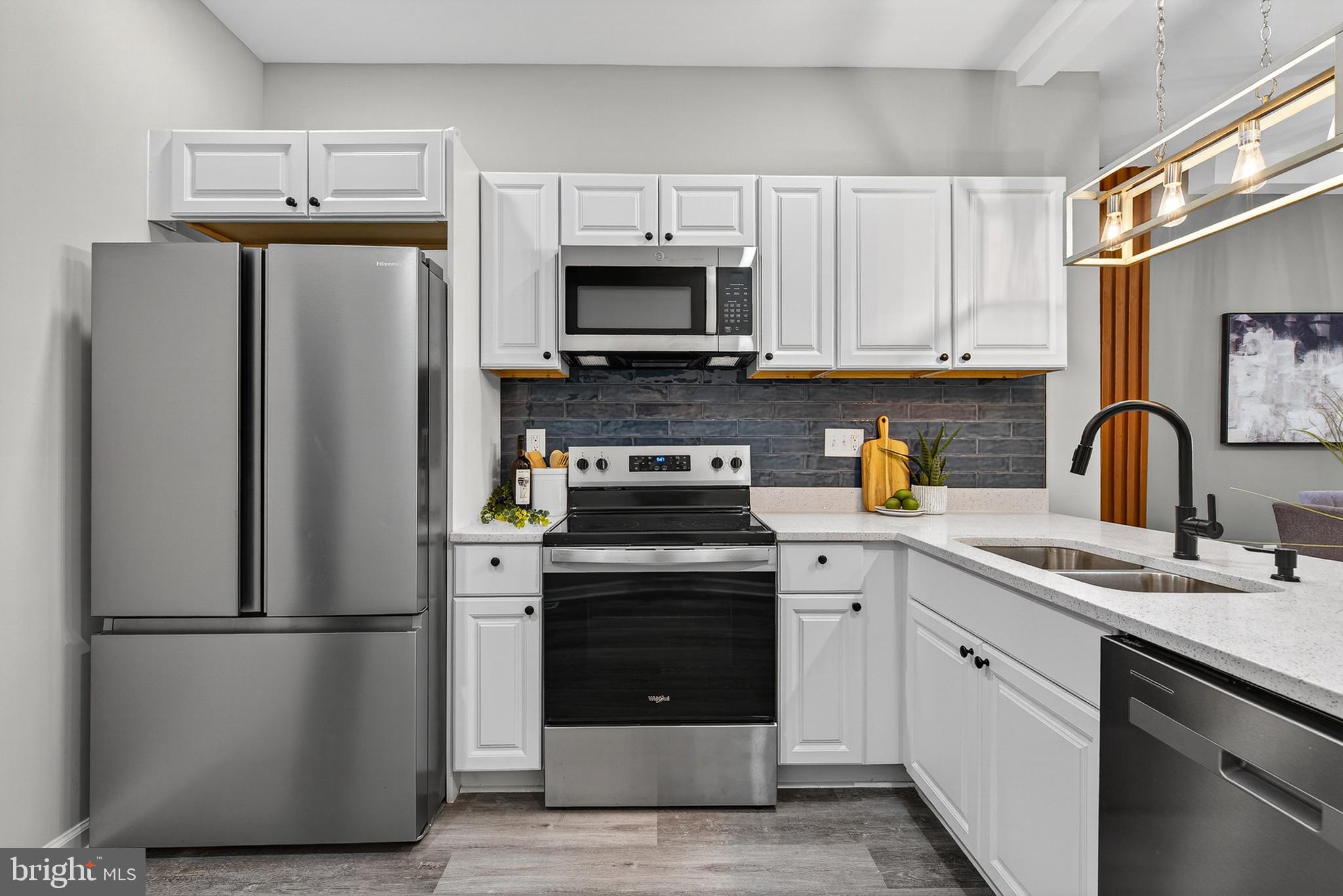 SANDTOWN-WINCHESTER - Residential