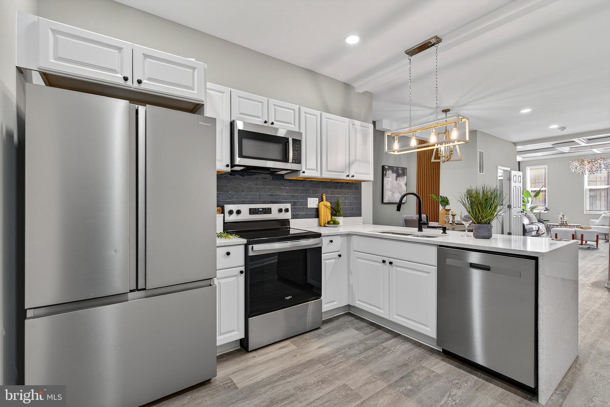 SANDTOWN-WINCHESTER - Residential