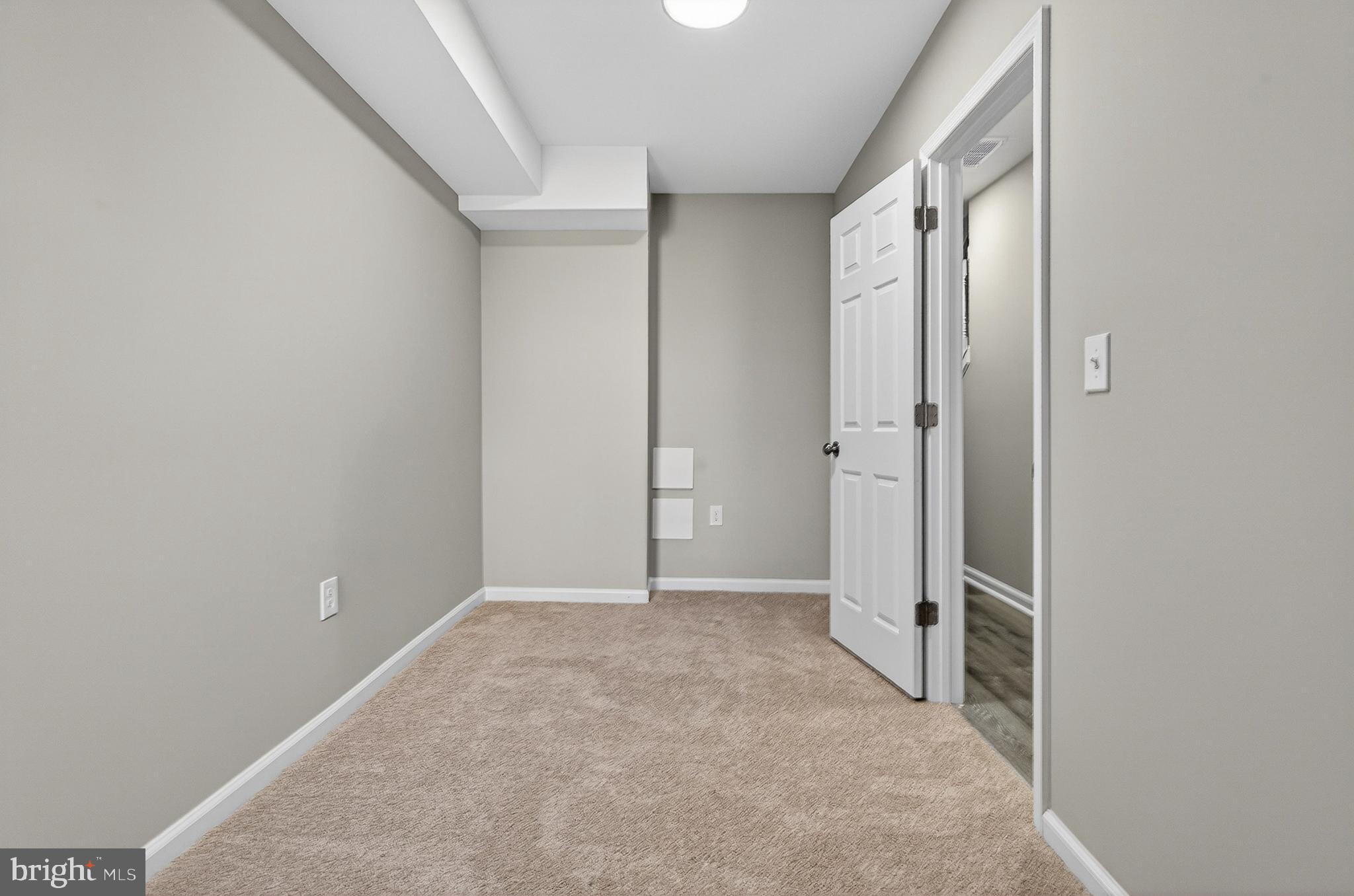 SANDTOWN-WINCHESTER - Residential