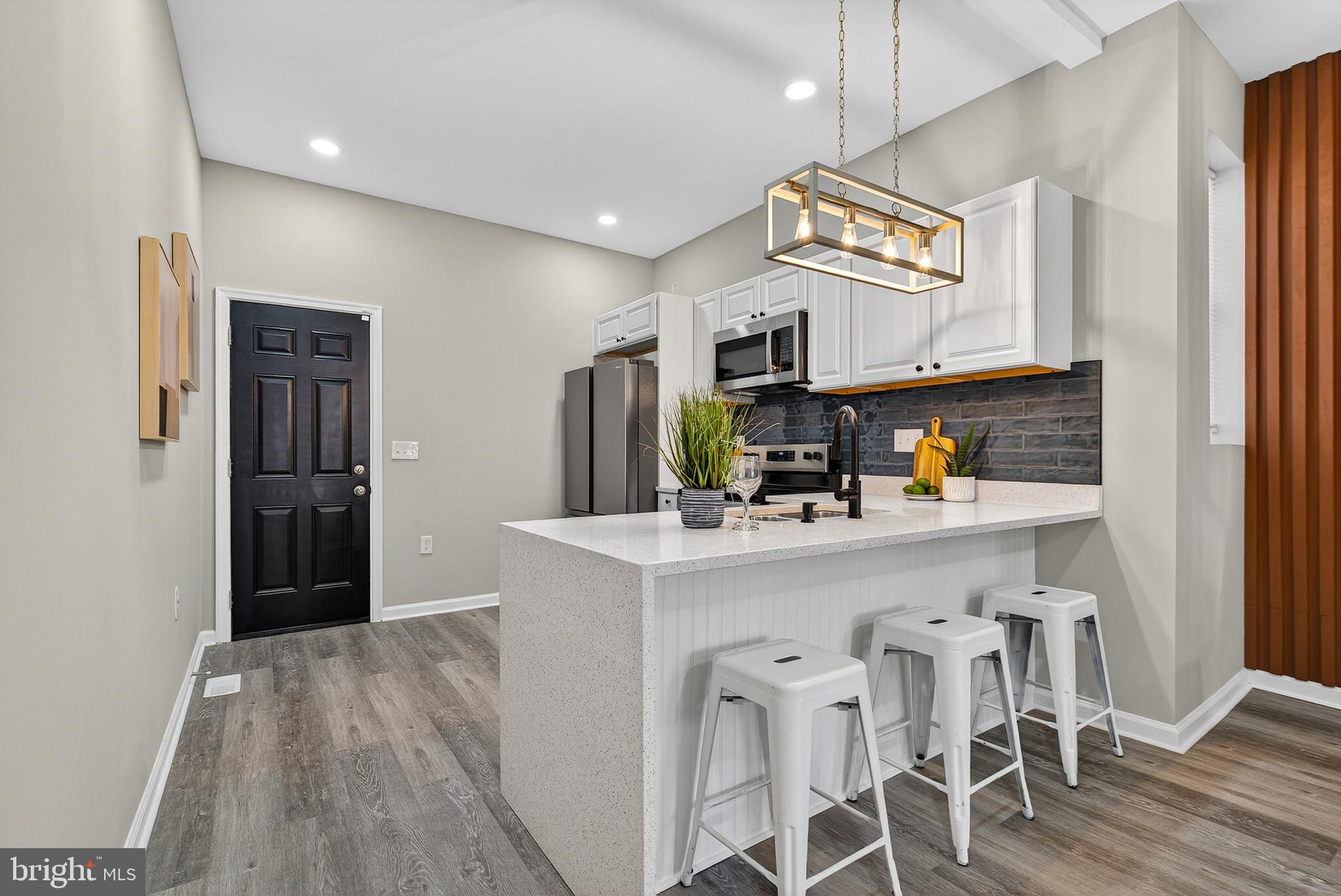 SANDTOWN-WINCHESTER - Residential