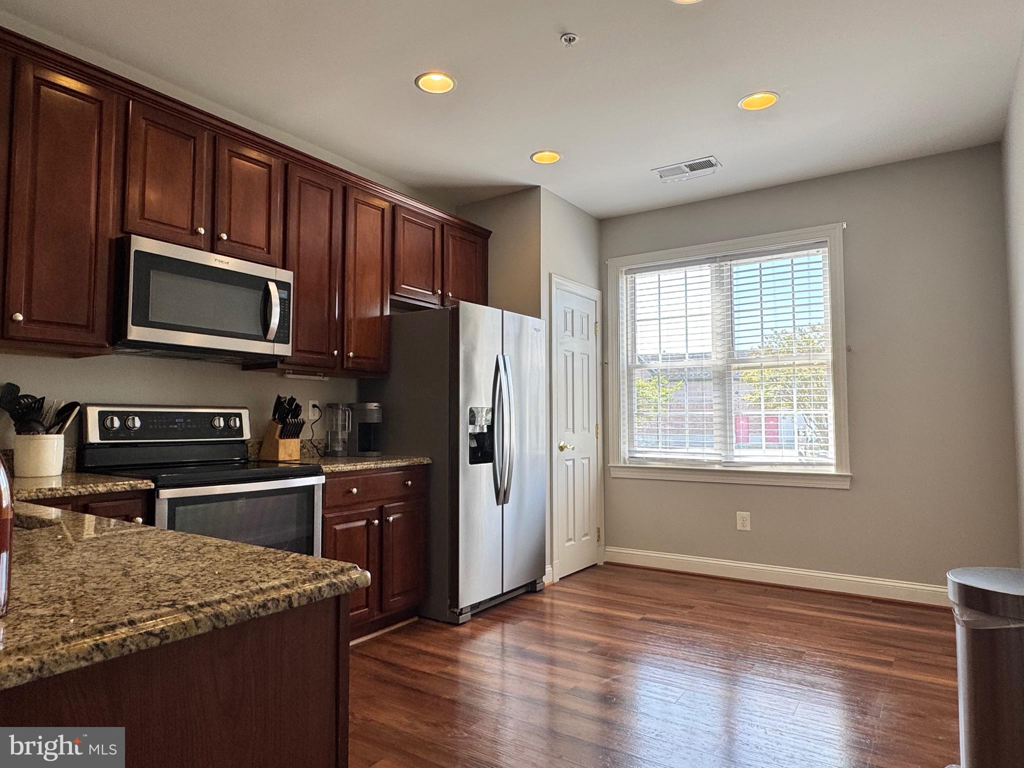 SEVERNA PARK GATEWAY VILLAGE - Residential