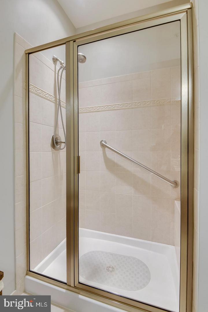 SEVERNA PARK GATEWAY VILLAGE - Residential