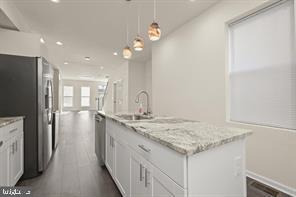 BARCLAY - Residential Lease