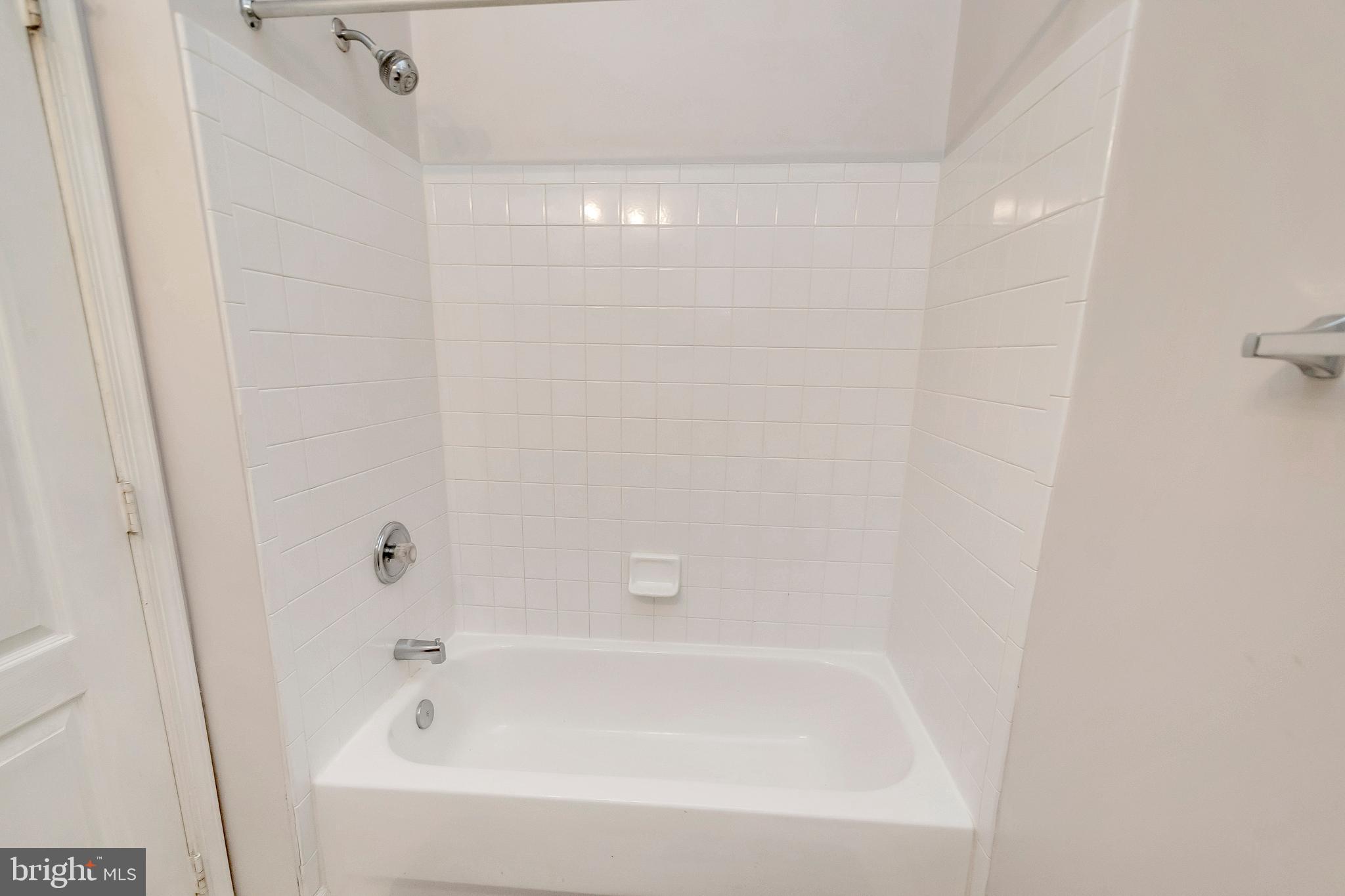 GUNSTON CORNER - Residential