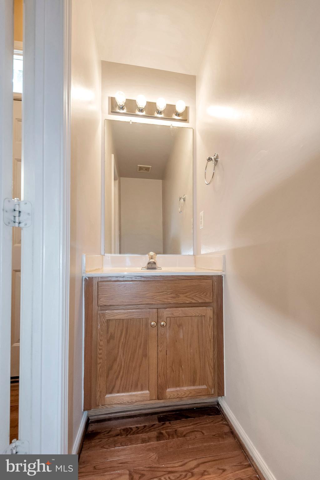 GUNSTON CORNER - Residential