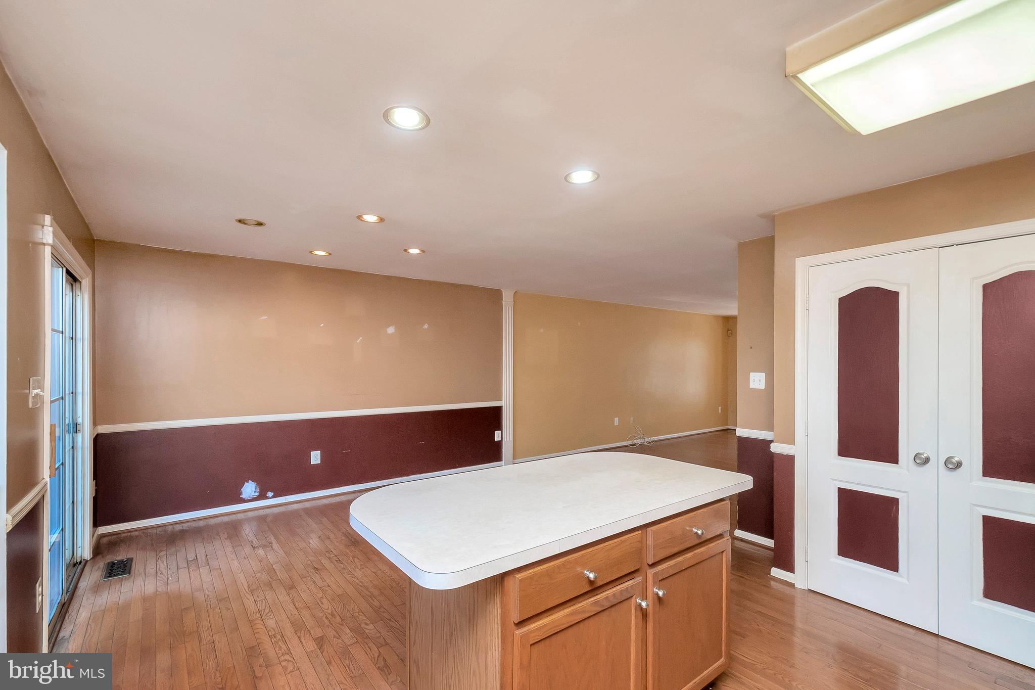 GUNSTON CORNER - Residential