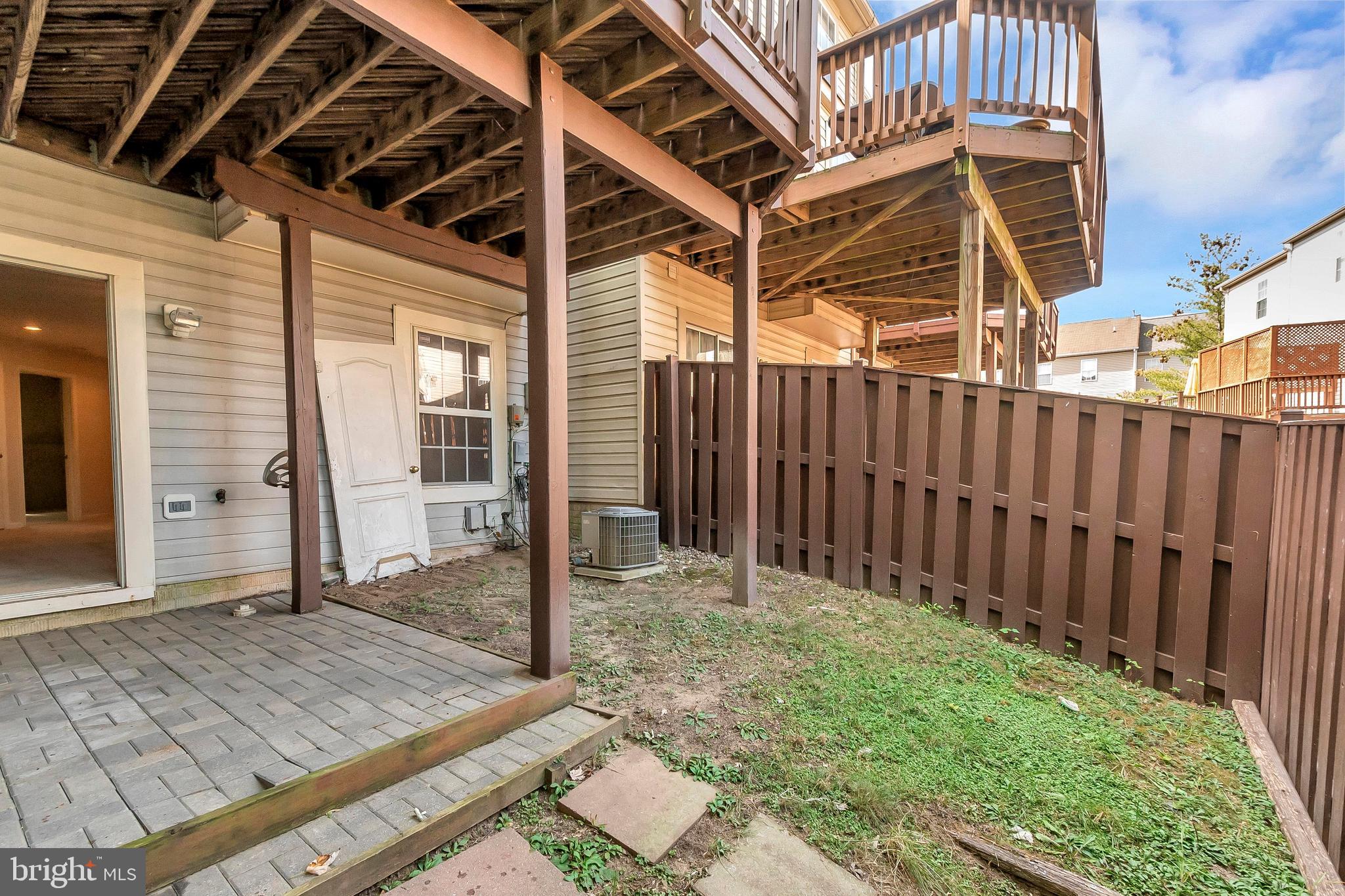 GUNSTON CORNER - Residential