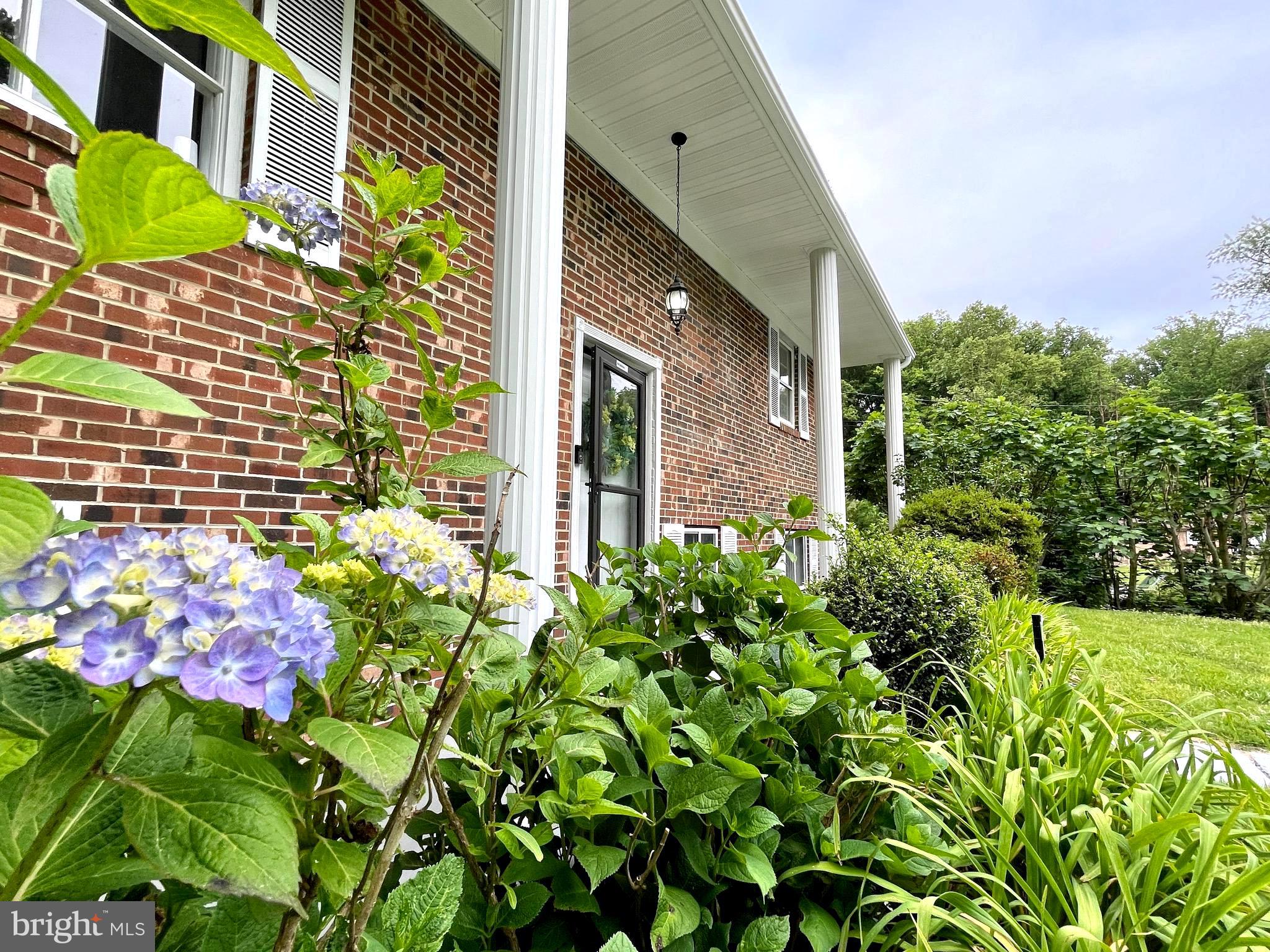 FORT WASHINGTON - Residential Lease