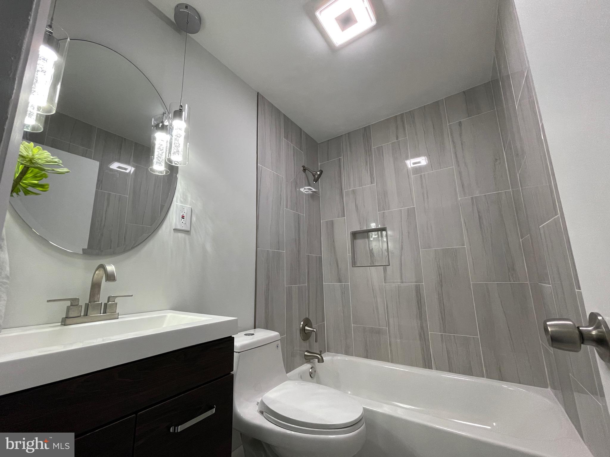 FORT WASHINGTON - Residential Lease