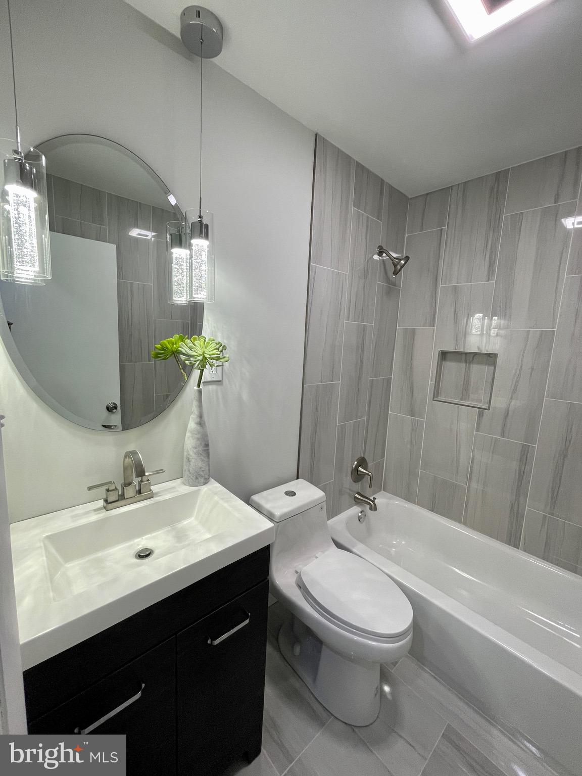 FORT WASHINGTON - Residential Lease