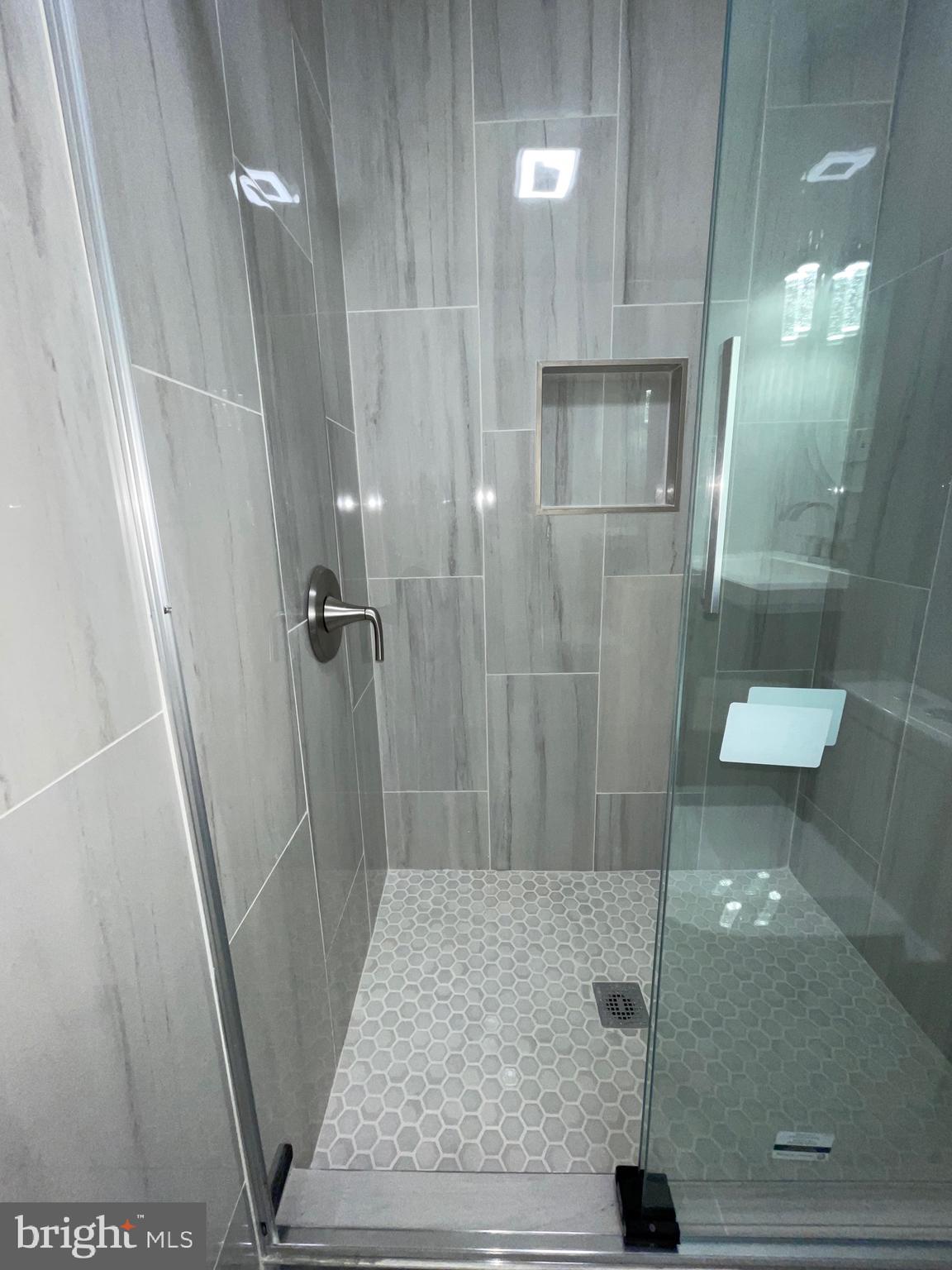 FORT WASHINGTON - Residential Lease