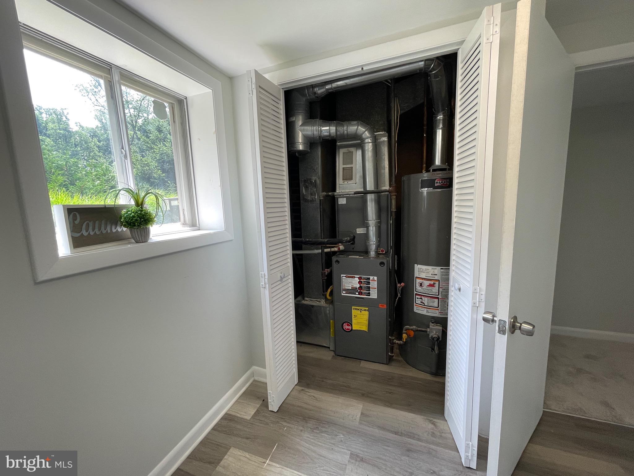 FORT WASHINGTON - Residential Lease