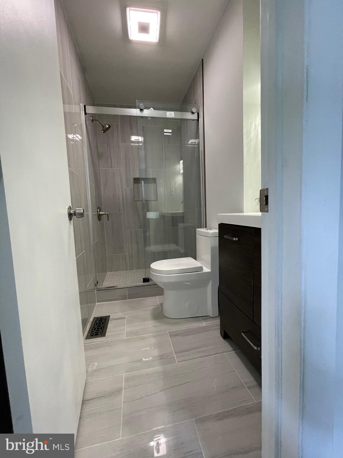 FORT WASHINGTON - Residential Lease