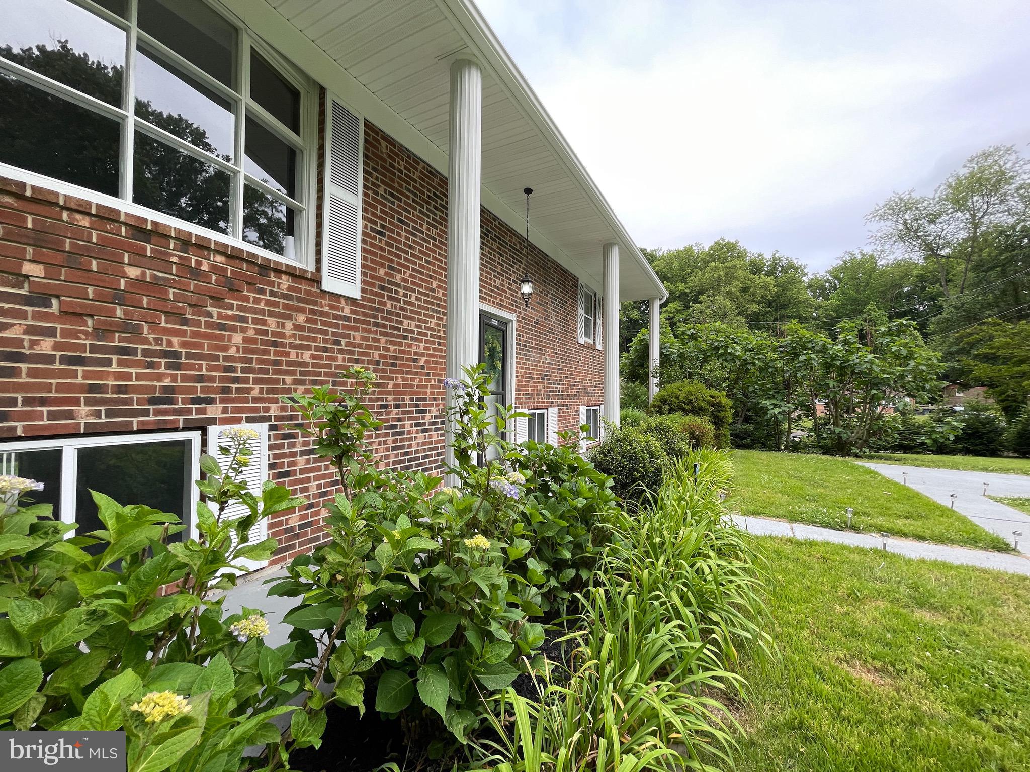 FORT WASHINGTON - Residential Lease