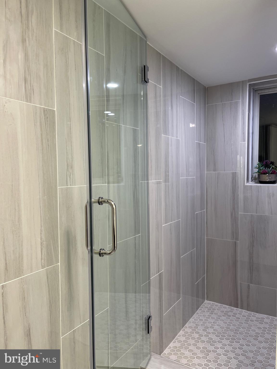 FORT WASHINGTON - Residential Lease