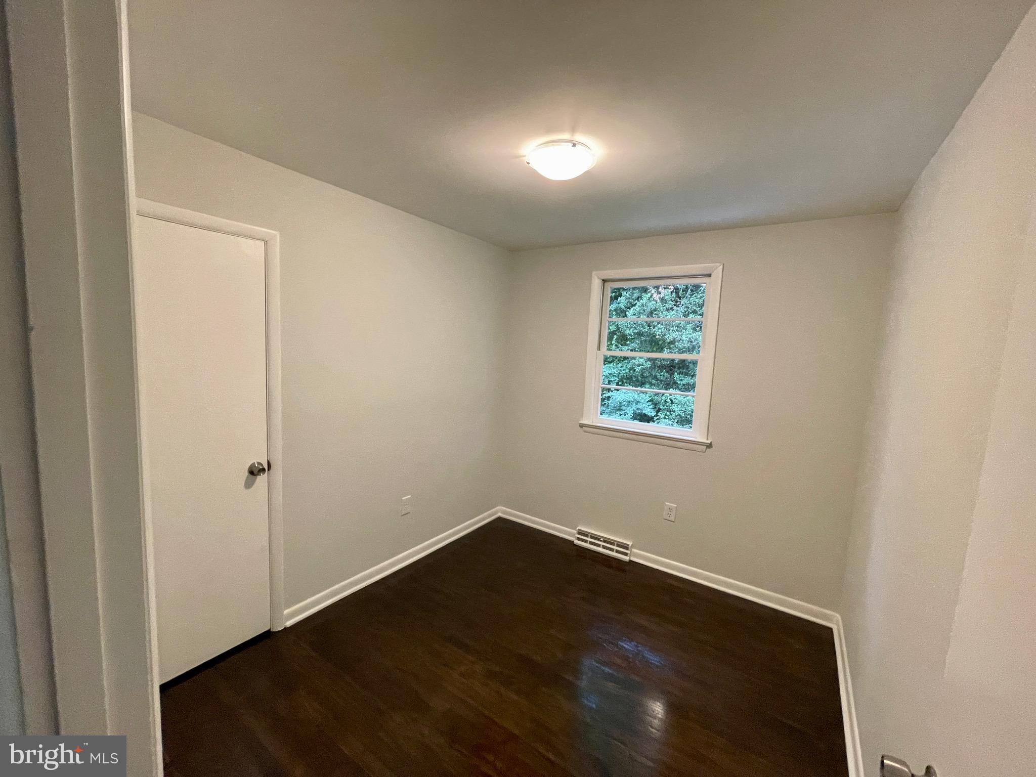 FORT WASHINGTON - Residential Lease