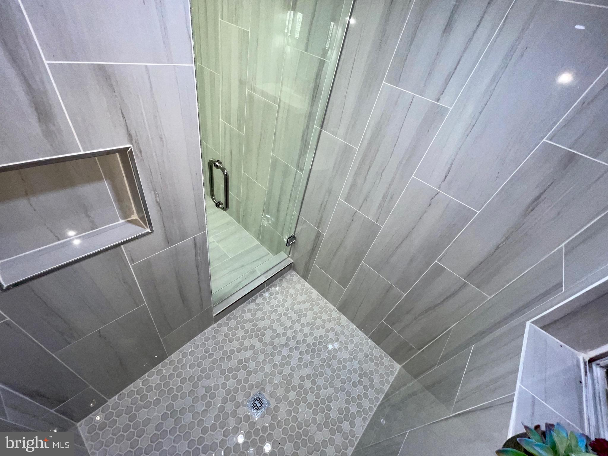 FORT WASHINGTON - Residential Lease