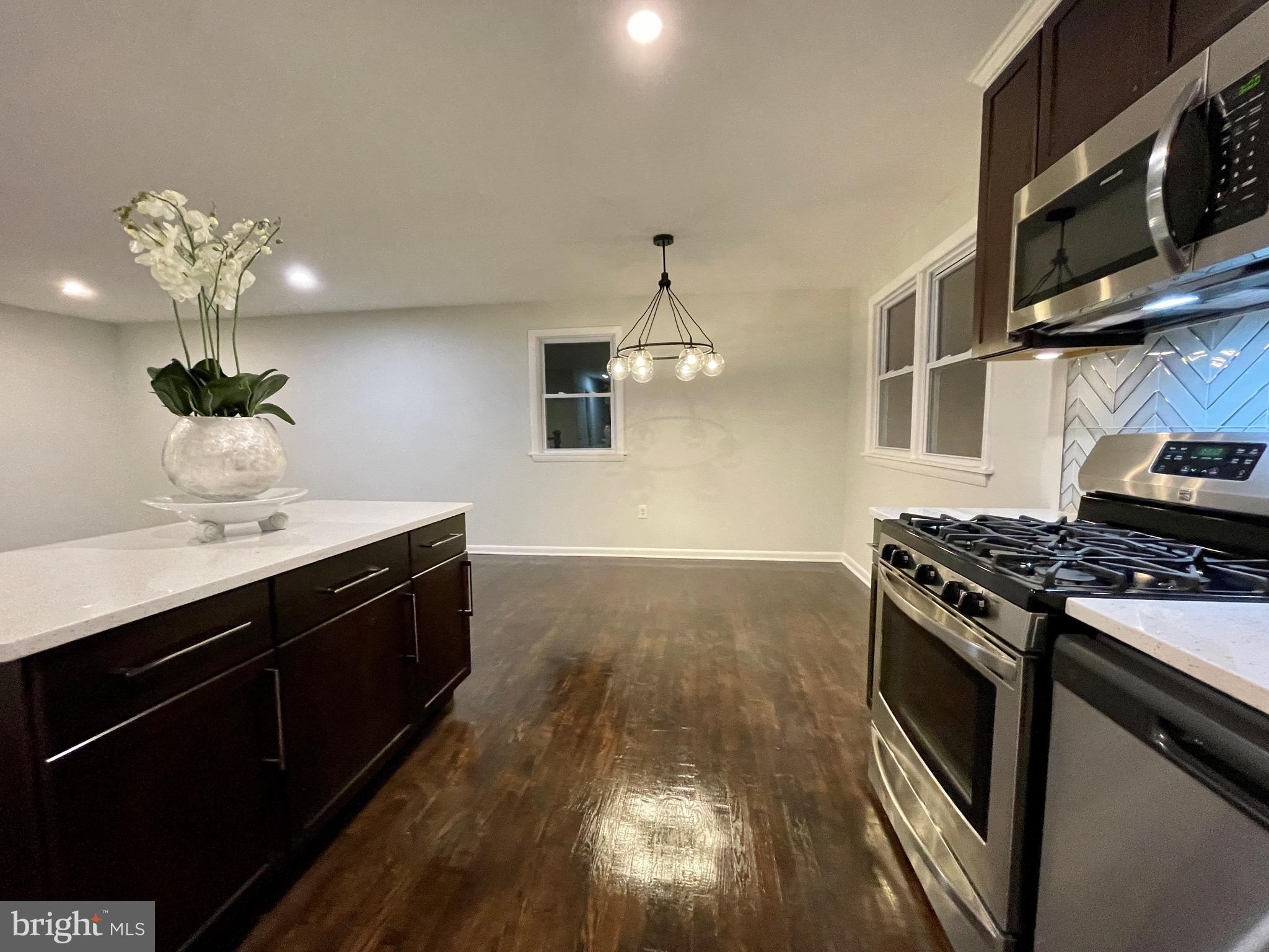 FORT WASHINGTON - Residential Lease