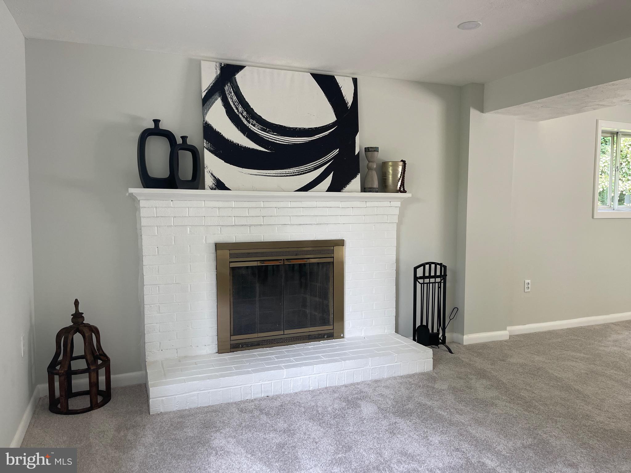 FORT WASHINGTON - Residential Lease