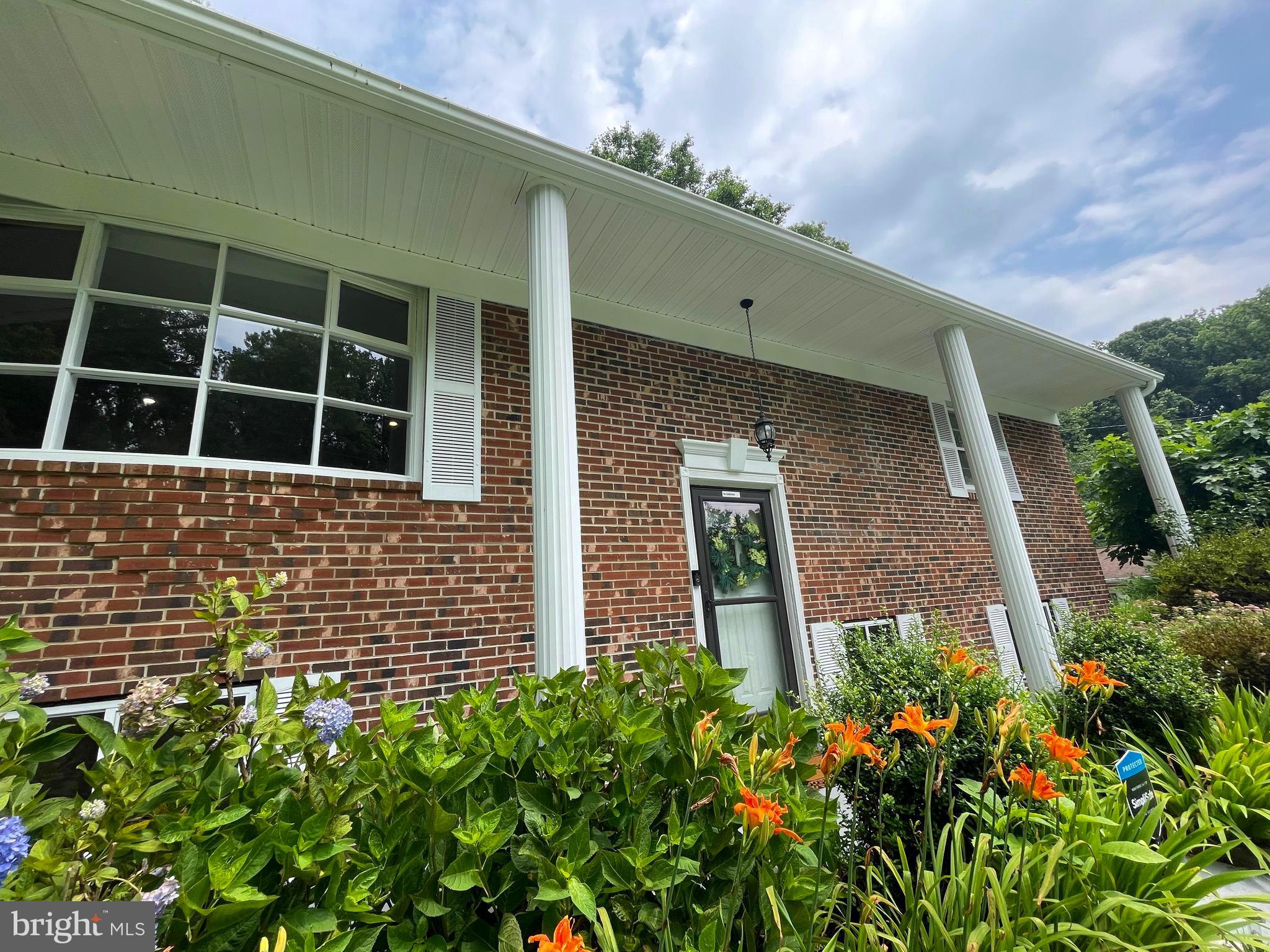 FORT WASHINGTON - Residential Lease