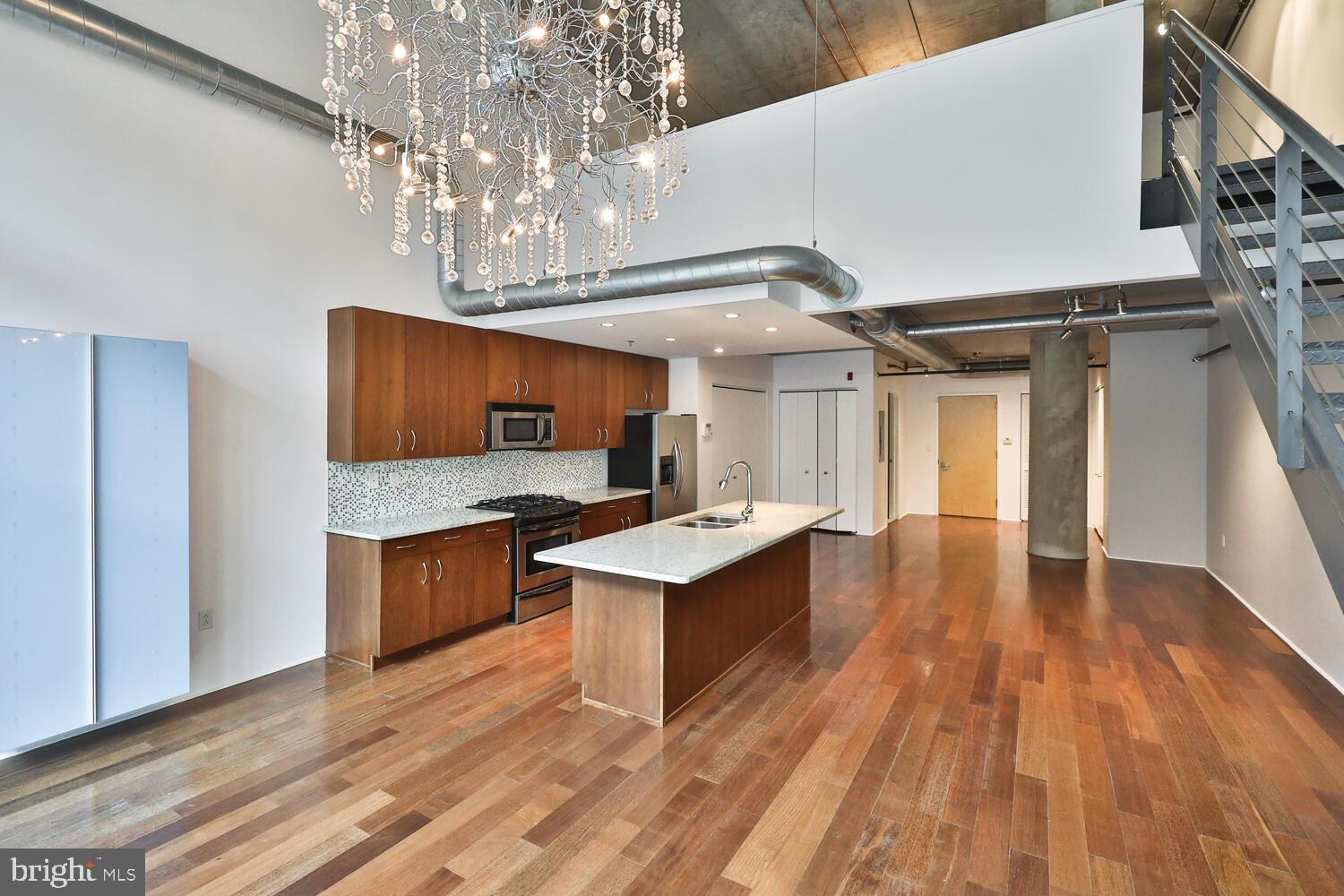 AVENUE OF THE ARTS - Residential Lease